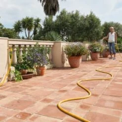 B&M Hozelock Superhoze 30m -EcoPatio Shop 338032 hozelock 30m expanding superhoze 3